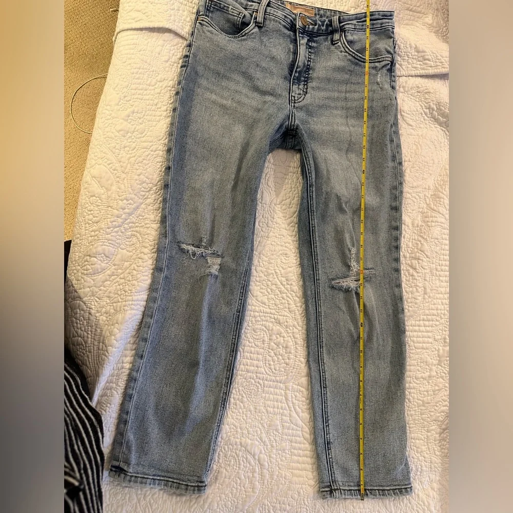 Kut from the Kloth Light Blue Distressed Straight Leg Jeans - Picture 6 of 7